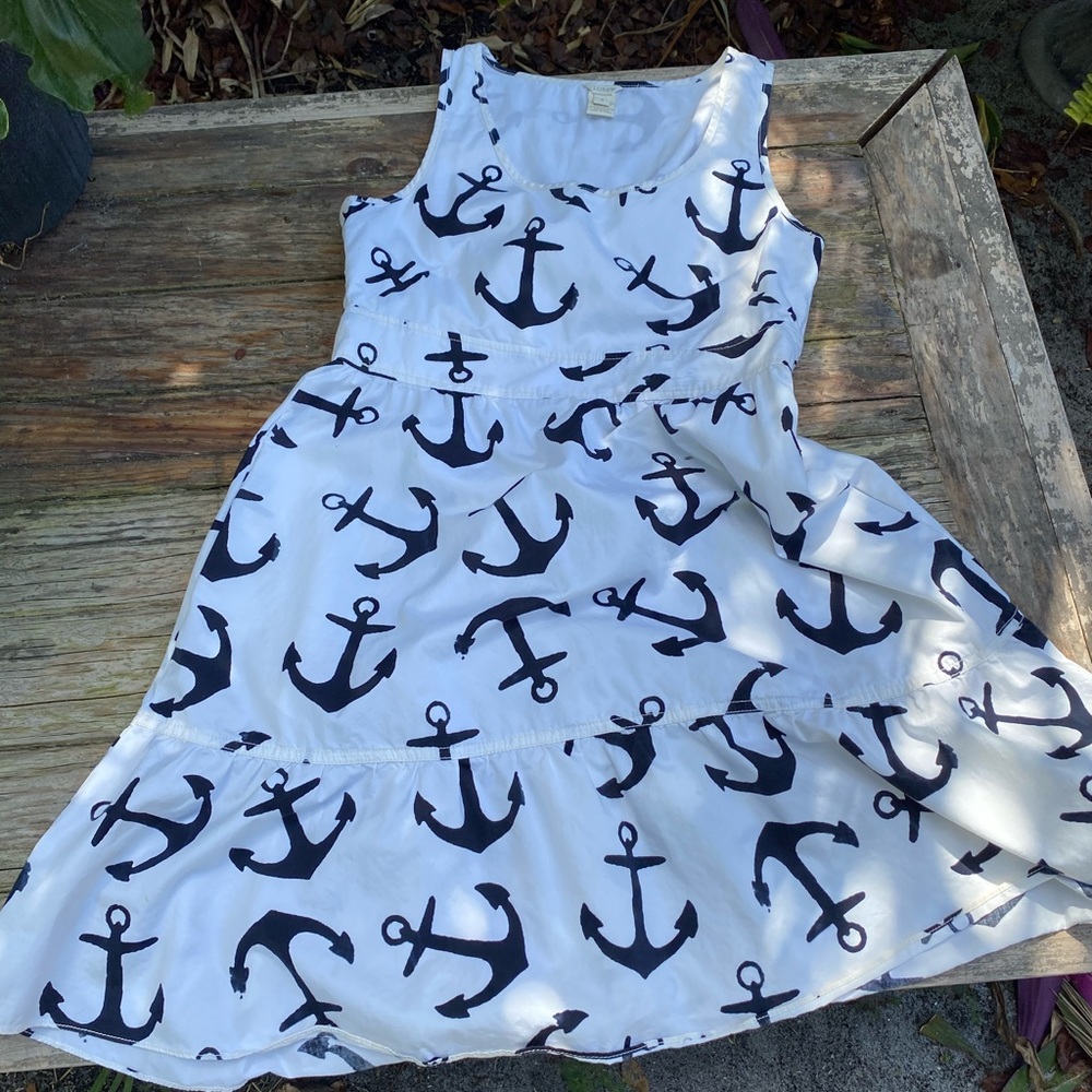 Dress - Picture 5 of 7